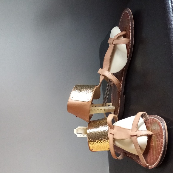 Sam Edelman Genette Gold and Tan Gladiator Sandals - Picture 2 of 14
